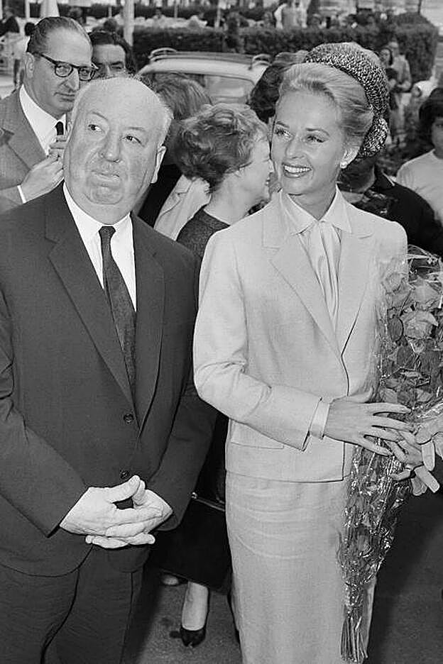 Alfred Hitchcock con una de sus últimas musas y la que peor trató: Tipi Hedren.