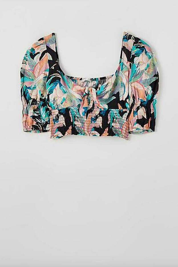 El top a juego con el pantalón.