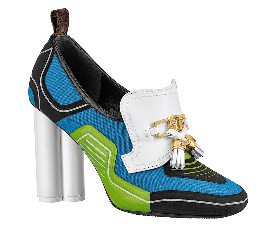 Mocasín con tacón en neopreno, de Louis Vuitton (875 €).