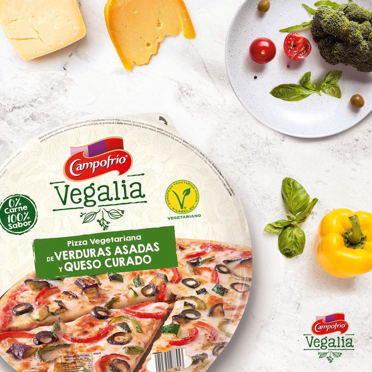 Con berenjena, pimiento y calabacín asados y queso curado, pizza Vegalia de Campofrío, perfecta para vegetarianos.