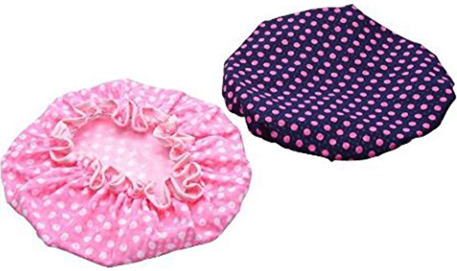 Los lunares también han llegado a la moda de baño con estos simpáticos gorros de ducha impermeables hechos de polietileno.  En Amazon cuestan 7,86 euros .