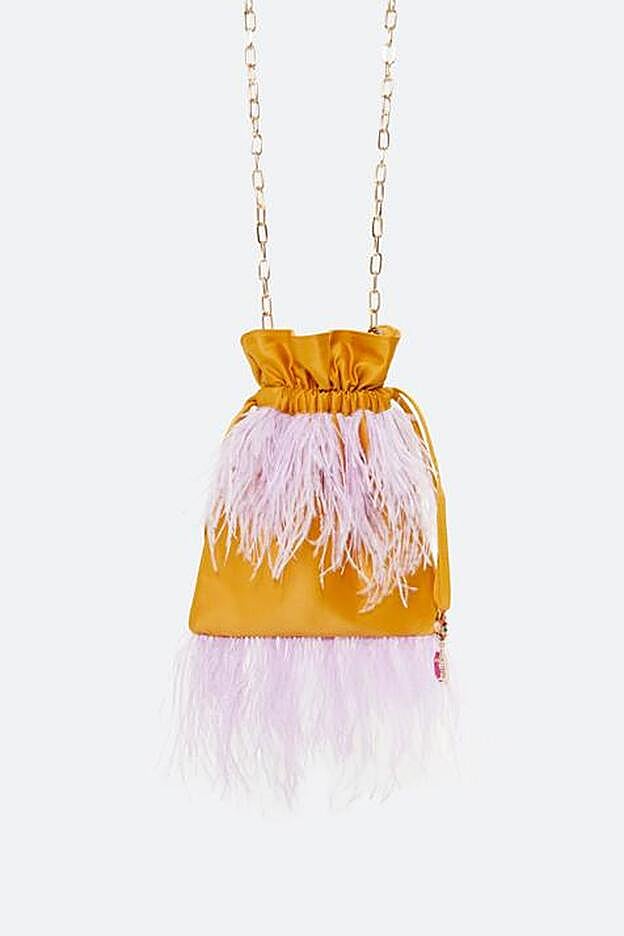 Este bolso de fiesta de Uterqüe cuesta 59 euros.