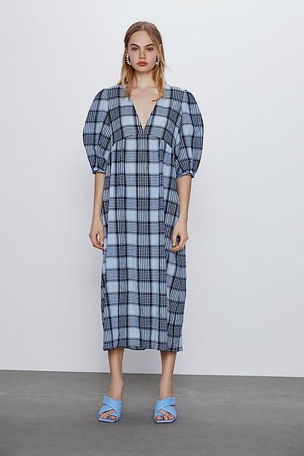 Vestido de cuadros de los Special Prices de Zara (19,99 euros) que llega hasta la talla XXL.