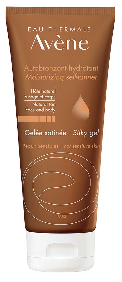 No uses anticelulíticos, cremas con retinol o con alfahidroxiácidos cuando te vayas a poner con el autobronceador. Todos ellos obstaculizan la absorción de sus activos. Avène Autobronceador Hidratante Gel Satinado (19,50 €).