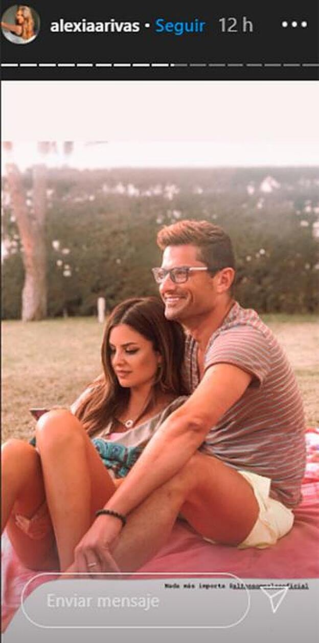 Esta es la imagen que ha compartido Alexia junto a su pareja.