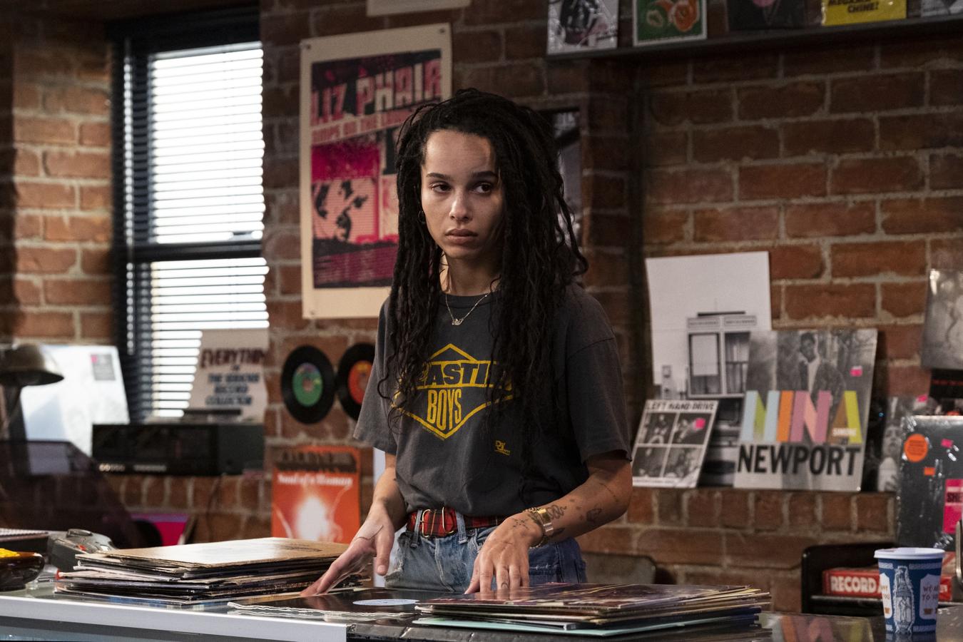 Los fans de 'Alta fidelidad' (ya sea el libro de Nick Hornby o la película de John Cusack) recibieron con sentimientos contradictorios esta versión con protagonista femenina (Zoë Kravitz), pero el cambio de género va en sintonía con el 'zeitgeist' del momento y la serie, en consecuencia, funciona. Estamos deseando que llegue a España.