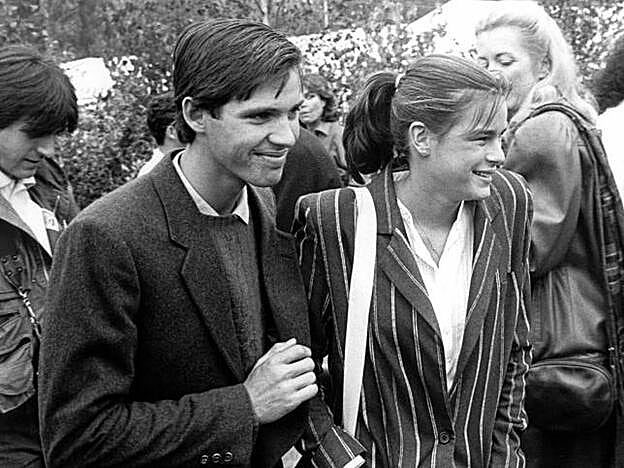 Una joven Estefanía de Mónaco junto a Paul Belmondo, uno de sus primeros amores.