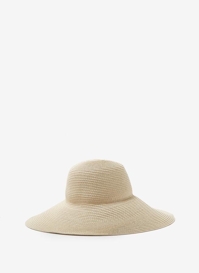 Adolfo Domínguez (19 €).