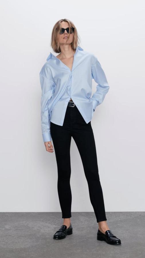 Jeans súper pitillo en color negro, de los Special Prices de Zara (12,99 euros).