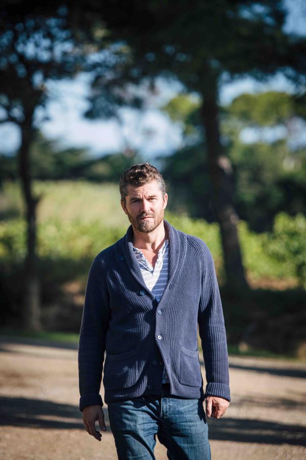 Los vinos Domaine de l’Ile están elaborados desde 2015 bajo la supervisión del experto vinícola y responsable de la bodega Nicolas Audebert, que creció en la misma isla de Porquerolles y además trabaja para Chanel en las otras bodegas de las que es propietaria en Château Rauzan-Ségla, en Margaux y Château Canon y Berliquet, ambas en Saint-Emilion.