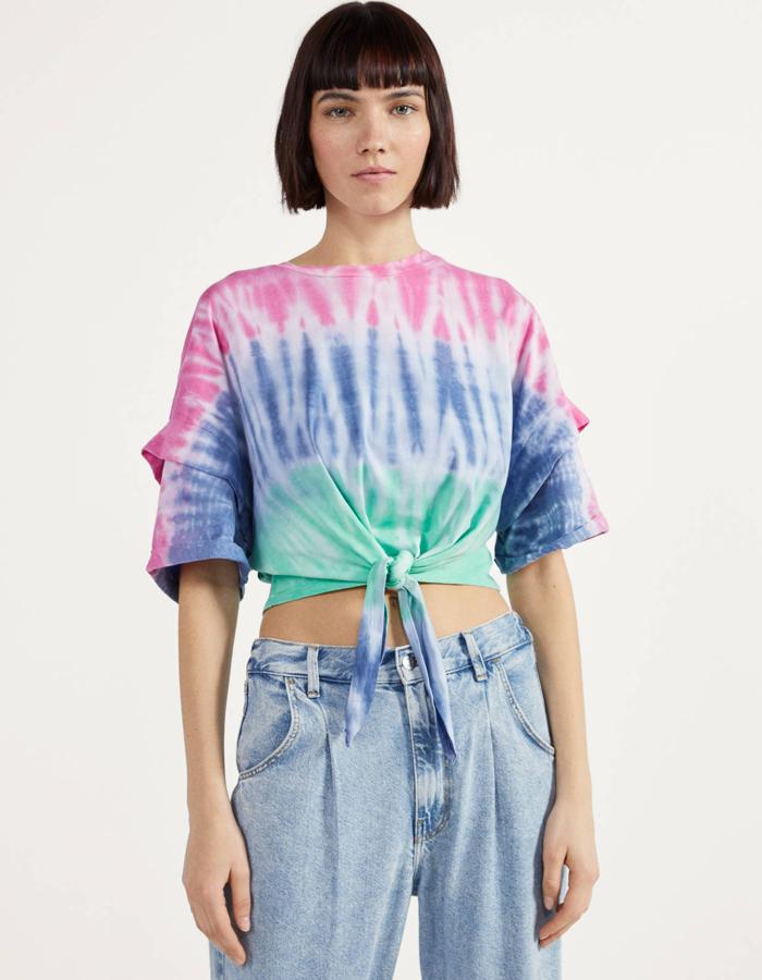 Con uno de los estampados estrella de la temporada, esta camiseta de algodón orgánico con efecto tie dye disponible en varios colores, tiene ahora un precio de 5,99 euros.