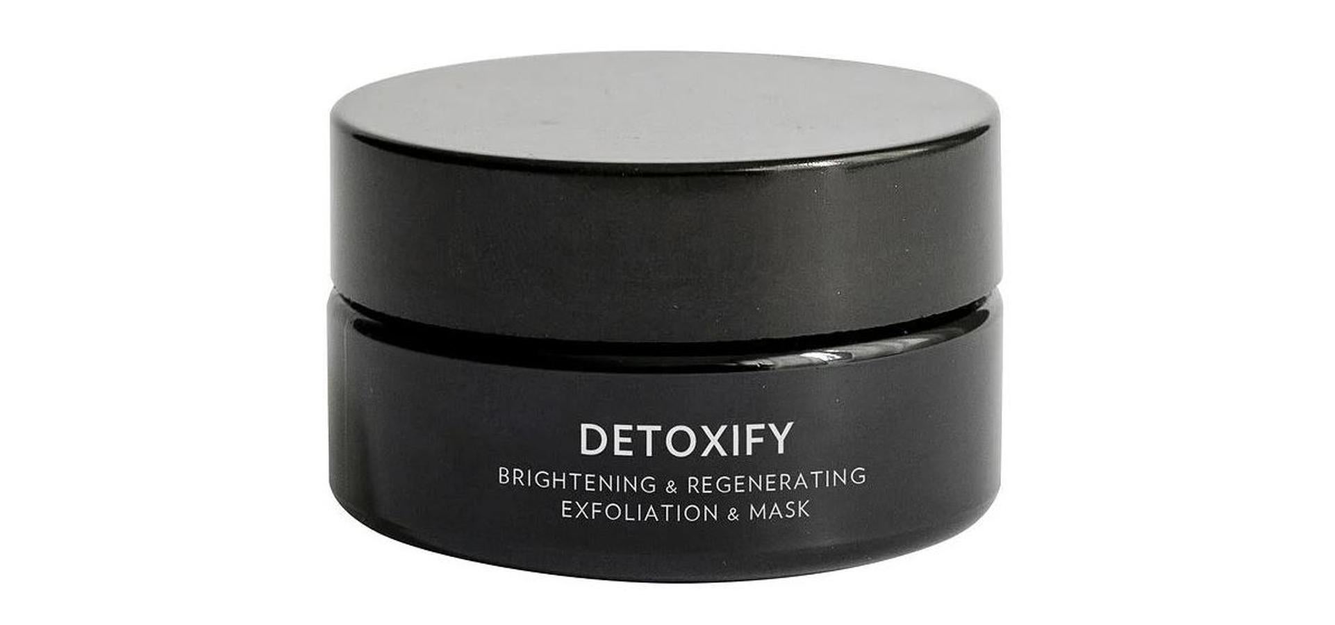 Detoxify de Dafna´s Skincare es un bálsamo exfoliante y mascarilla, ideal para todo tipo de pieles, con el que se reducen el acné además de los efectos de la polución consiguiendo unos poros más limpios y cerrados y una piel más suave y un tono más brillante y uniforme