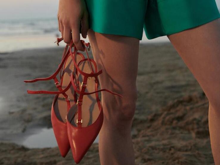 Fotos: Los zapatos de tacón cómodo que puedes comprar en las rebajas de Uterqüe