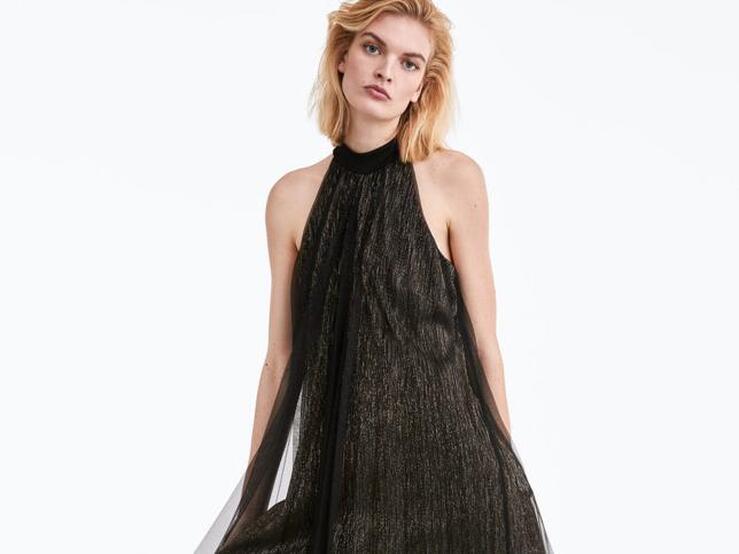 Fotos: Seis vestidos largos de las rebajas de Uterqüe que tú también vas a querer meter en tu armario