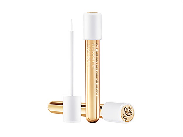 Fórmula de tratamiento de pestañas para revitalizar y fortalecer Lash Revitalizing Serum de Lancôme (49 €).