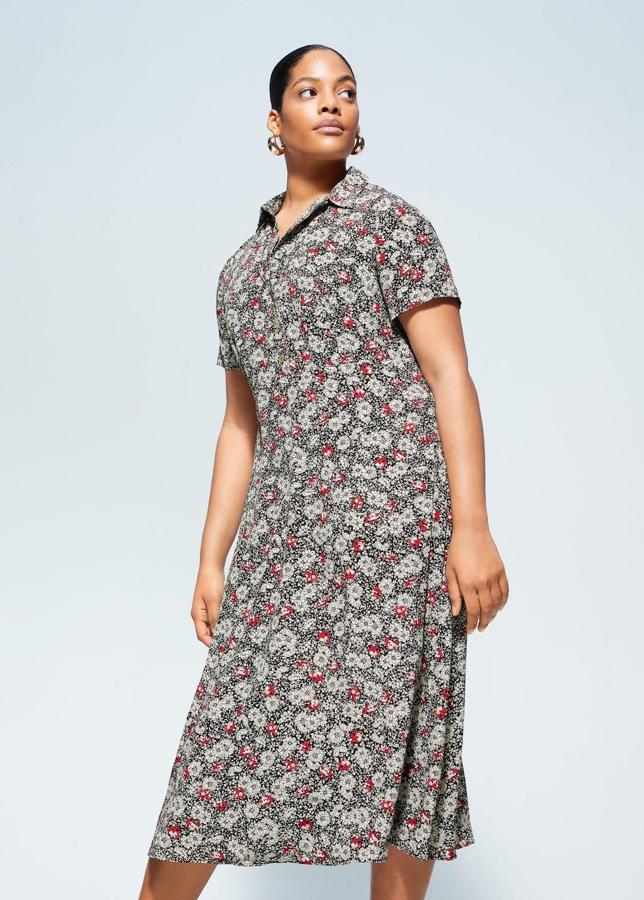 Vestido de manga corta y cuello camisero de flores, (29,99 euros).