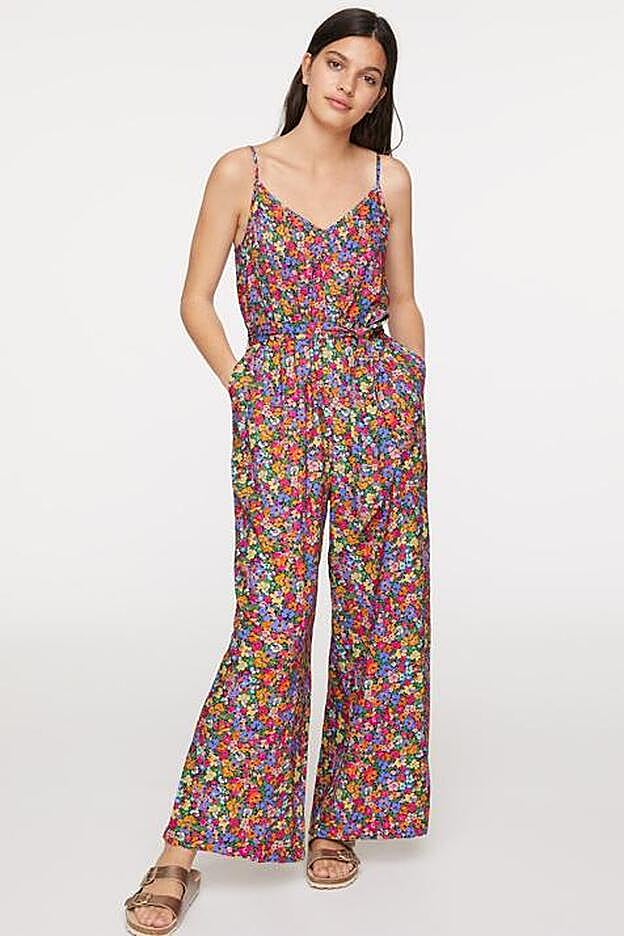 Mono largo de flores, de la nueva colección de Oysho (39,99 euros).