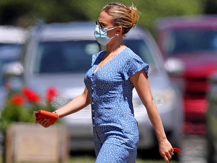 Fotos: Los vestidos de inspiración campestre como el que lleva Scarlett Johansson que ya puedes encontrar en las rebajas