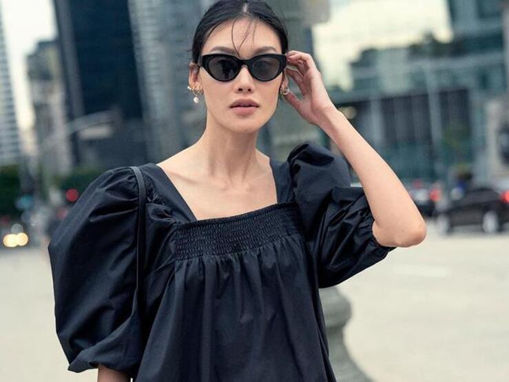 Fotos: Los vestidos y monos rebajados de H&M con manga puffy, la última tendencia del verano