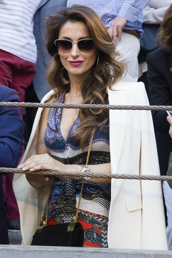Paloma Cuevas también ha triunfado con los looks que ha llevado a las plazas de toros, como en esta ocasión en 2017 que lució un mono estampado.