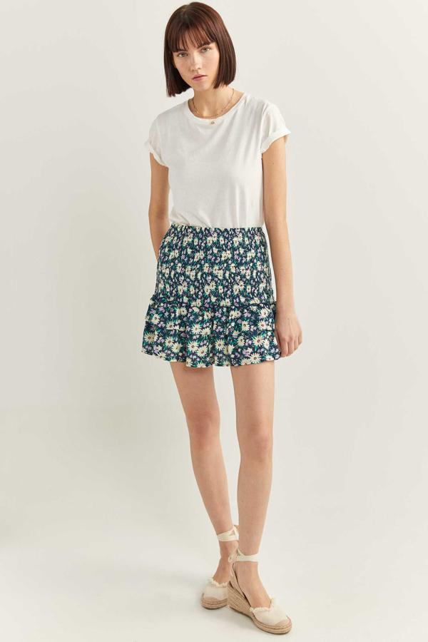 Falda de minivolantes con cinturilla fruncida, de Springfield (14,99 €).