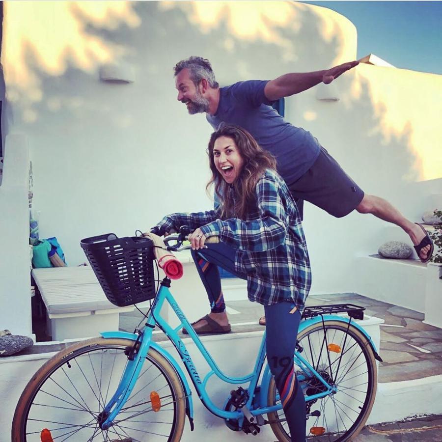 ¿Acaso los más pequeños de la casa no tienen derecho a estirarse, relajarse y meditar? Sí lo tienen. Y si con los personajes de Super Mario, Frozen o Trolls pues mejor que mejor. En este canal (lo sentimos, pero está en inglés), pequeños y grandes pueden aprender posturas de yoga y pasárselo bien todo en uno.