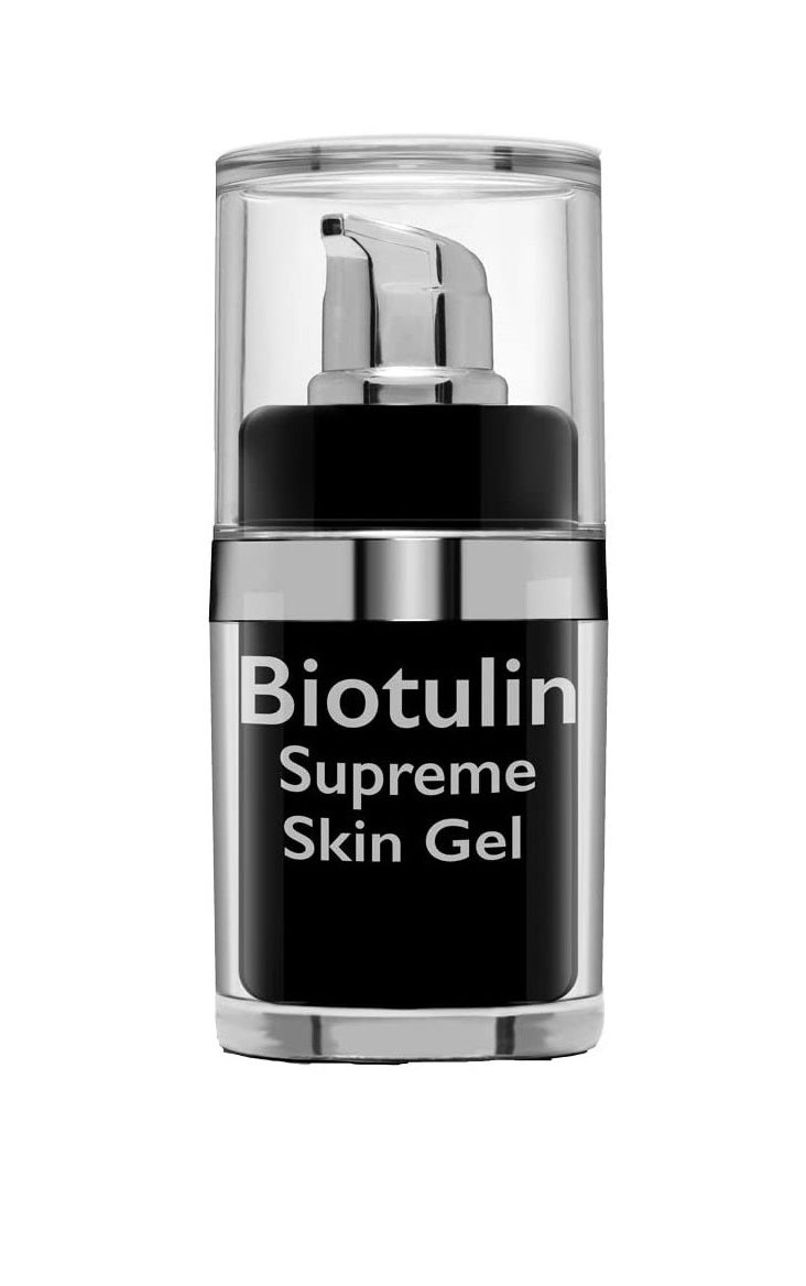 Se rumorea que además de Kate Middleton también la utiliza la Reina Letizia. ¿Cuáles son sus beneficios? Se trata de una crema con bótox orgánico que mantiene la piel joven, fresca y bella gracias al ácido hialurónico y al espilantol, un anestésico local obtenido del extracto de la planta acmella oleracea, que minimiza el aspecto de las líneas de expresión.  Biotulin Supreme Skin Gel , en Amazon por 49,99 euros.