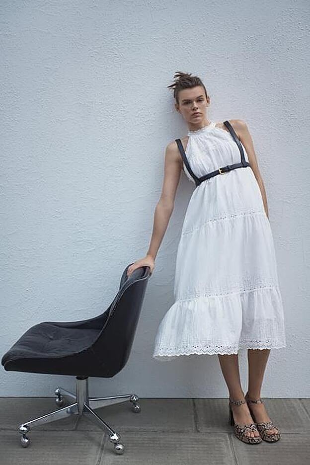La versión de Zara del vestido de Amelina Bono: con un arnés.