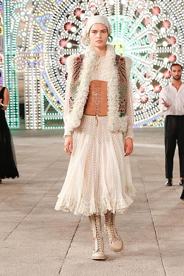 Salida del desfile crucero 2021 de Dior