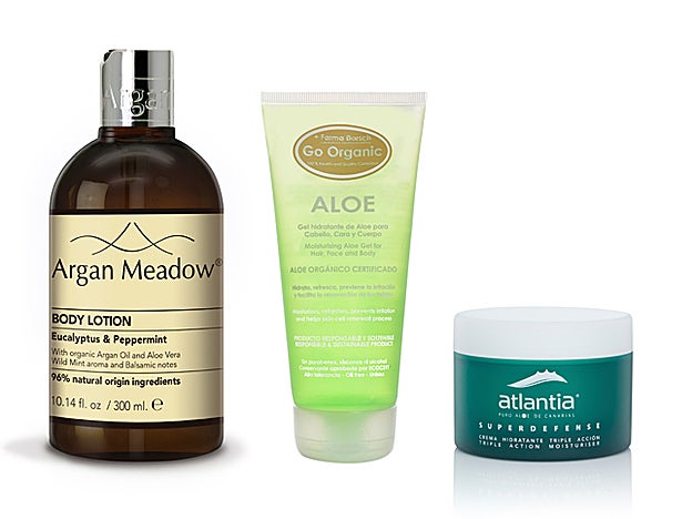 Aloe Vera Gel Orgánico de Frida Dorsch + (24 €).Loción Corporal Eucalyptus & Peppermint  de Argan Meadow (18 €). Crema Hidratante Triple Acción, para rostro y cuerpo, Superdefense de Atlantia (21,90 €).