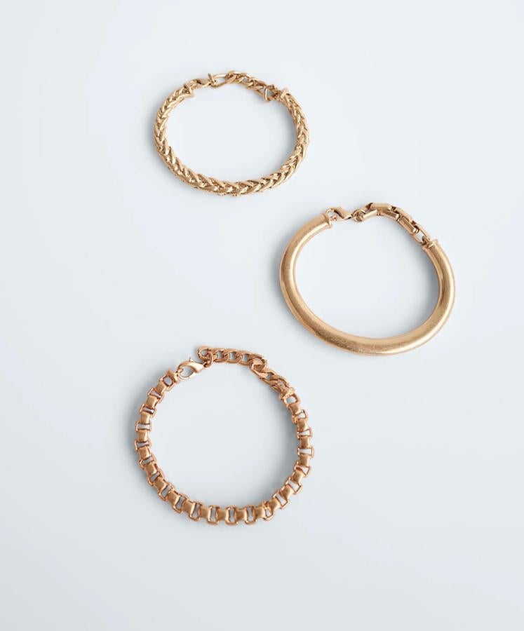Dos pulseras de eslabón y una rígida: las tres cuestan 12,95 euros.