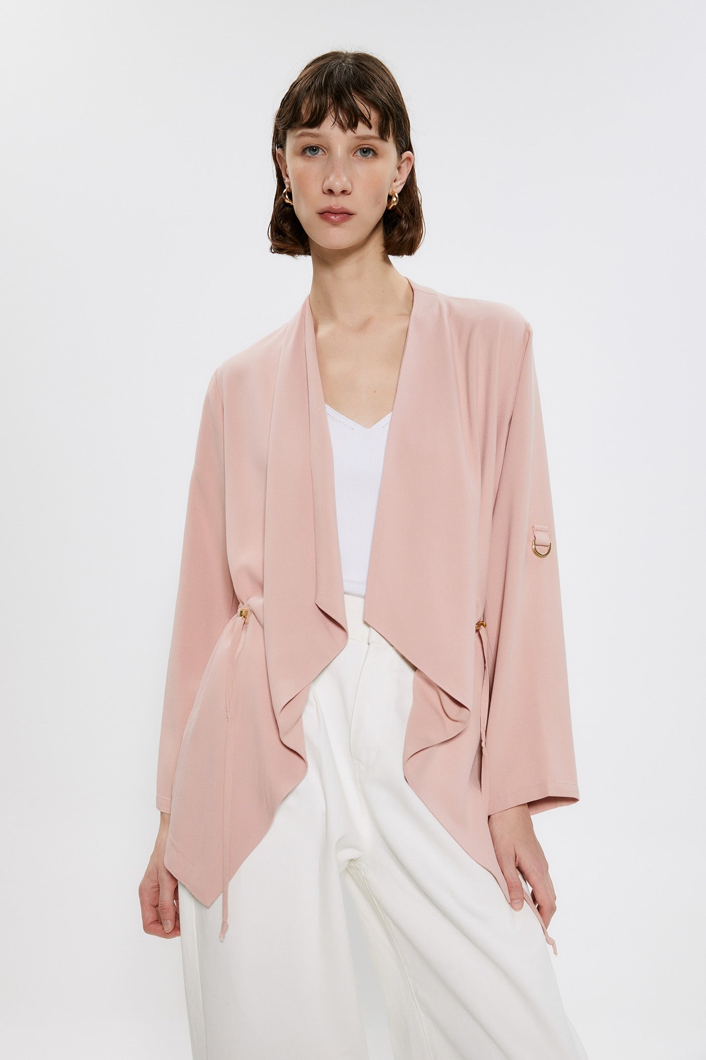 La versión en rosa empolvado, súper femenina y muy fácil de combinar, cuesta 14.95 euros.