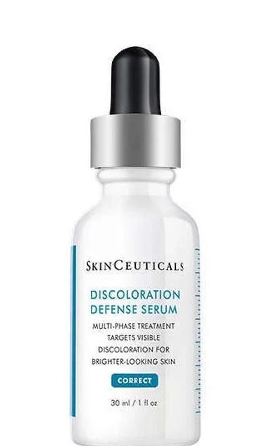 En SkinCeuticals tampoco podían obviar la niacinamida y la han incluido en este sérum (90,20 euros), que es un corrector de manchas de uso diario contra la hiperpigmentación de la piel que consigue una piel más radiante y unificada.