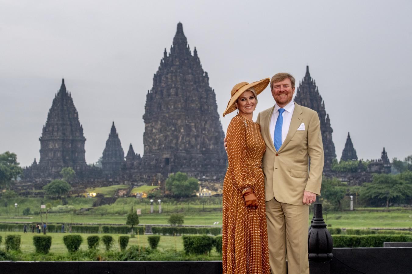 El 30 de marzo de 2001 se anunció el compromiso matrimonial de Máxima y Guillermo de Holanda, se casaron en la iglesia de Nieuwe Kerk de Ámsterdam el 2 de febrero de 2002 y juntos tienen tres hijas: la princesa Amalia, la princesa Alexia, y la princesa Ariane.