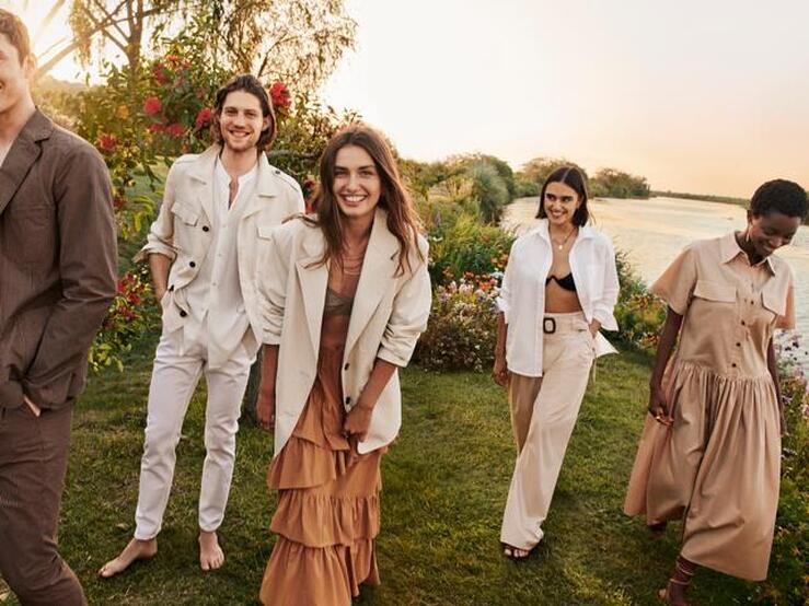 Fotos: ¿Qué colores hacen más morena? 10 compras (baratas) para prolongar tu bronceado en septiembre