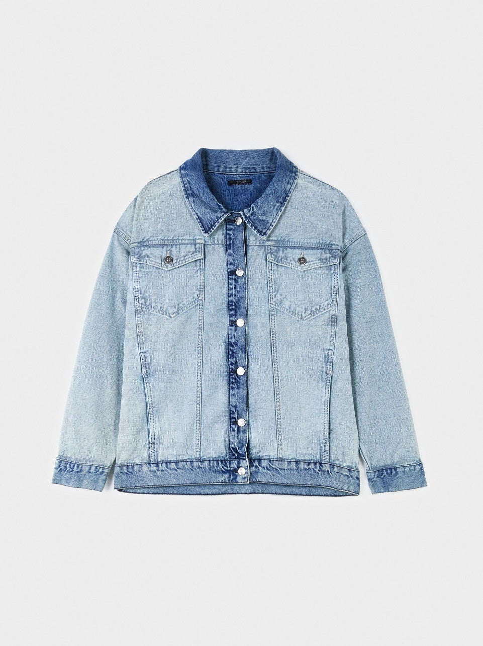 Chaqueta vaqueta XXL de lo nuevo de Parfois. (35,99 euros).