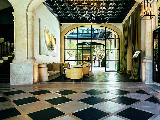 Plaza Sant Francesc, 5. Desde 250 €. hotelsantfrancesc.com.