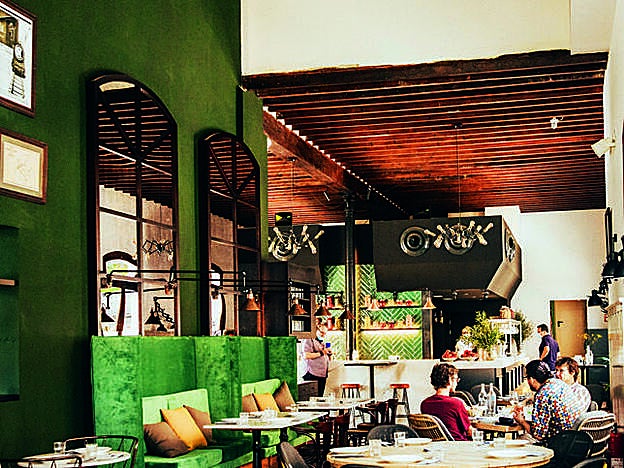 Pza. de España, 6. andanapalma.es.