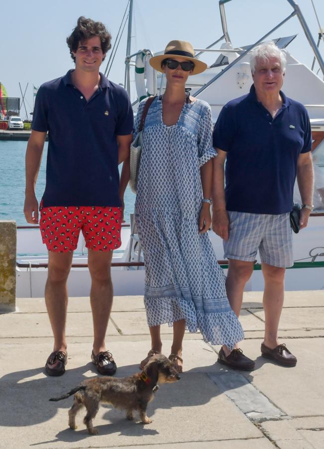 El verano pasado también llevaba vestidos low cost y sandalias planas para sus planes más relajados. Este modelo de Zara  también se lo vimos a Vicky Martín Berrocal y a su hija Alba .