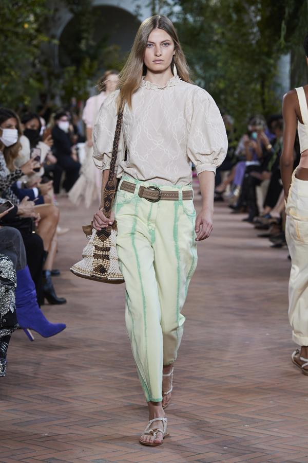 Desfile de Alberta Ferretti.