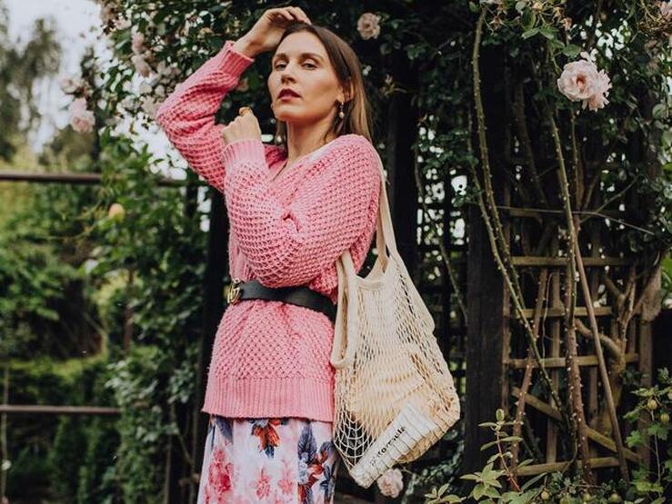 Fotos: Pon un jersey rosa en tu vida y dale un toque romántico a tus estilismos de otoño