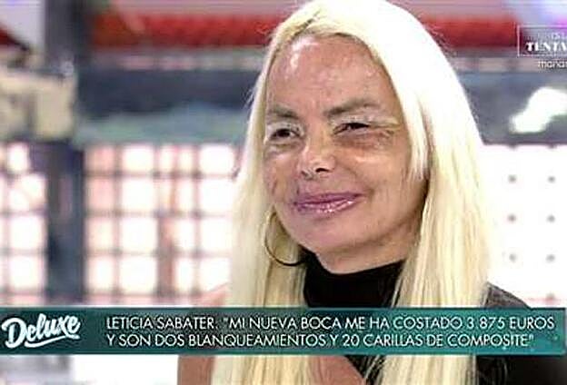 Con esta cara aparecía Leticia en 'Sábado Deluxe'.
