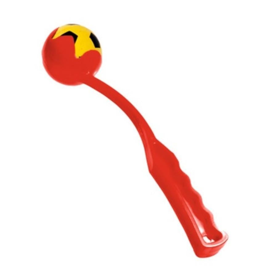 Existen pocas formas más sencillas de que tu perro haga ejercicio que con el clásico juego de atrapar y trae la pelota. Ahora puedes multiplicar la diversión con este lanzador de pelota suave para perros de la marca Karlie, con el que conseguirás lanzamientos mucho más largos en el parque o en la playa. Está en  Tiendanimal rebajado a sólo 3,99 euros .