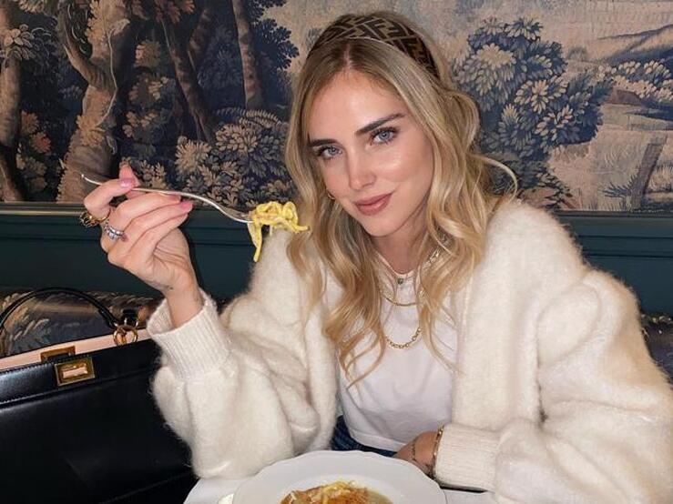 Fotos: Punto con pelo, la apuesta de Pull&Bear para los estilismos de temporada más calentitos