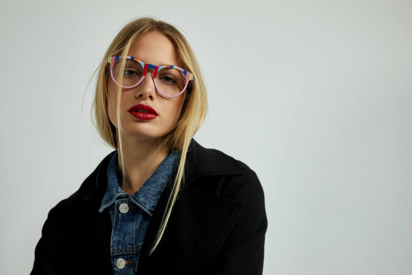 Goodbye, Rita, dona el 100% de los beneficios derivados de la venta de su colección de gafas soliarias a la AECC.