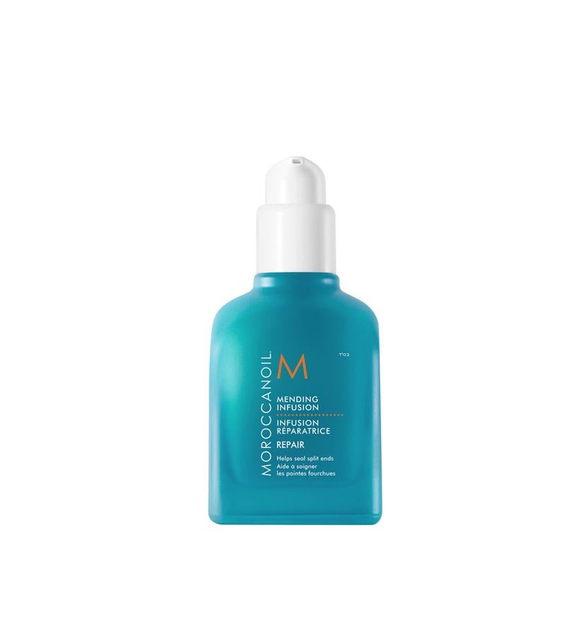 Ligero y de absorción inmediata, combina aceite de argán y extractos de baobab para reducir las puntas abiertas y el cabello seco, proporcionando un cabello de apariencia sana, como después de un corte. Combate también el encrespamiento y evita daños posteriores.  Infusión Reparadora de Moroccanoil  (31,80 €).