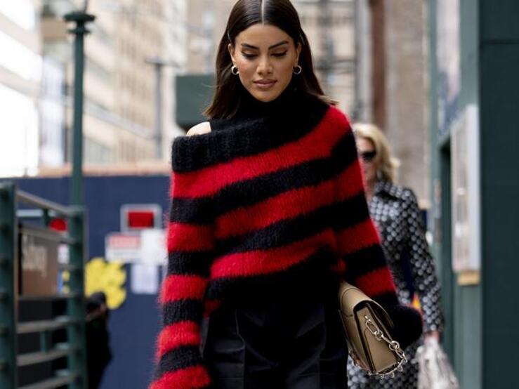 Fotos: Los jerséis estampados más bonitos y baratos de Mango y otras firmas que sientan como un guante si los combinas con vaqueros