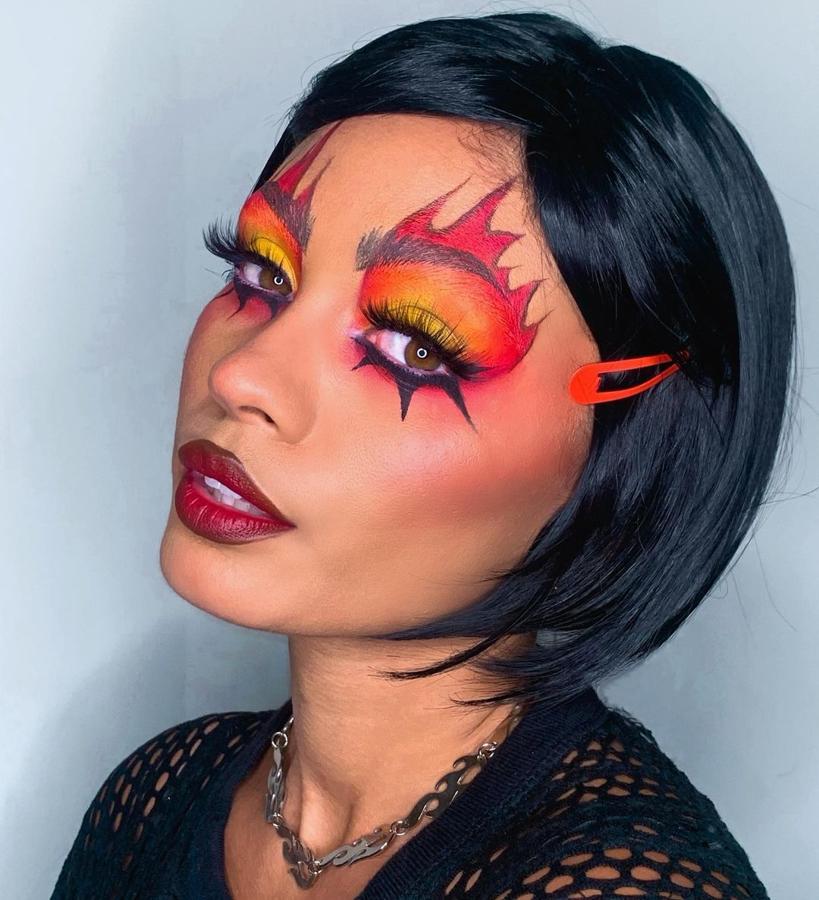 Si te ha gustado la idea de añadir a tus ojos una telaraña, atenta a esta con llamas de fuego que ha propuesto @amberpitkin.