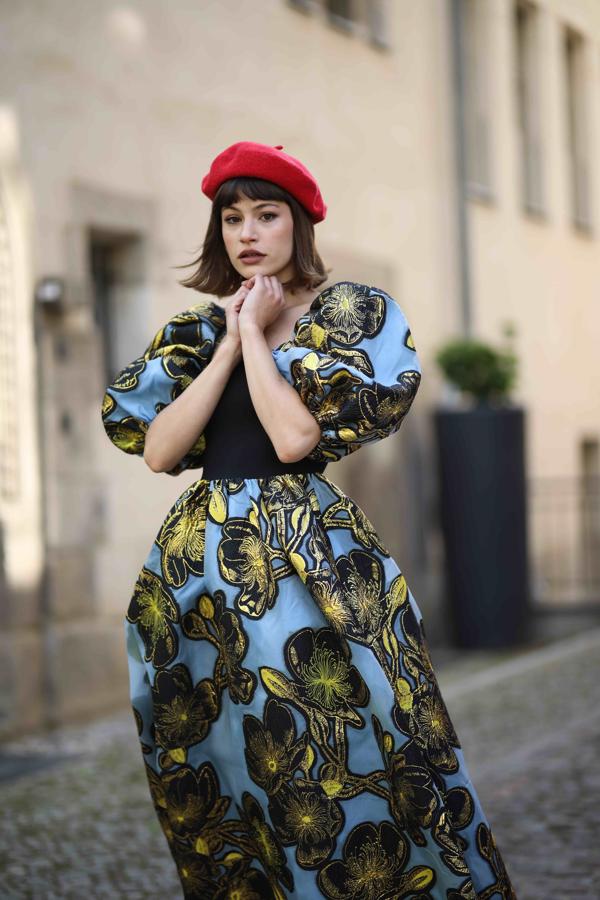 Un detalle de color para un look dramático.