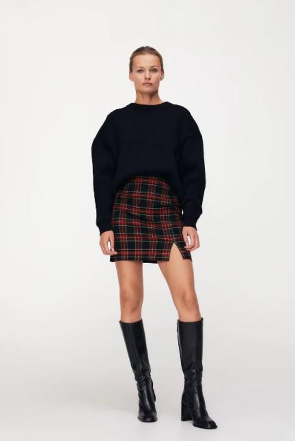 De cuadros escoceses y corte recto, de Zara (19,95 euros).